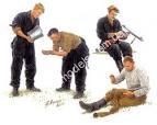 1/35 Master Box 3535 Russian tankmen, 1943-1944