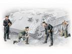 1/35 ICM 35211 Германский танковый экипаж (1943-1945)