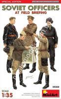 1/35 MiniArt 35365 Soviet Officers At Field Briefing