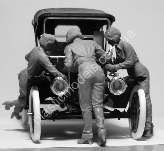 1/24 ICM 24009 American mechanics