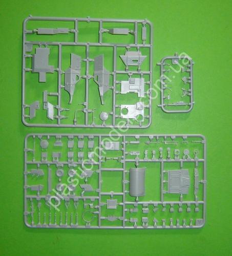 1/72 ACE 72421 Milan VBL Franch Light AT carrier