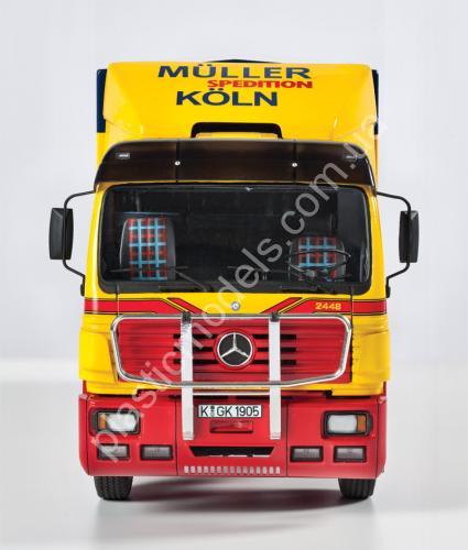 1/24 Italeri 3876 Mercedes-Benz 2448 Canvas Truck