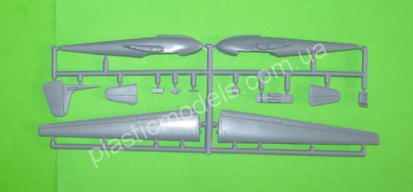 1/72 Admiral 7219 LET LF-107 Luňák International