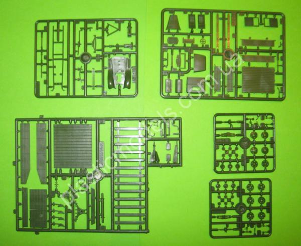 1/72 UMmt 642 Платформа бронепоезда