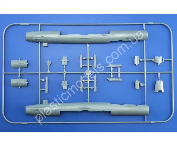 1/48 Eduard 84126 MiG-21MF (weekend edition)
