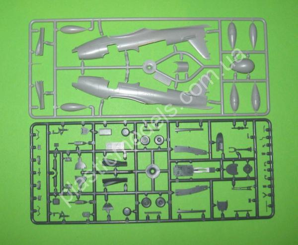 1/72 AMG 72414 Bell P-63C Kingcobra  (US  AF)