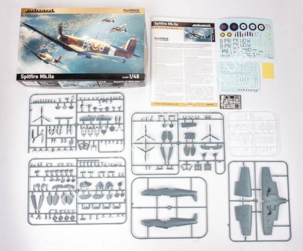 1/48 Eduard 82153 Spitfire Mk. IIa