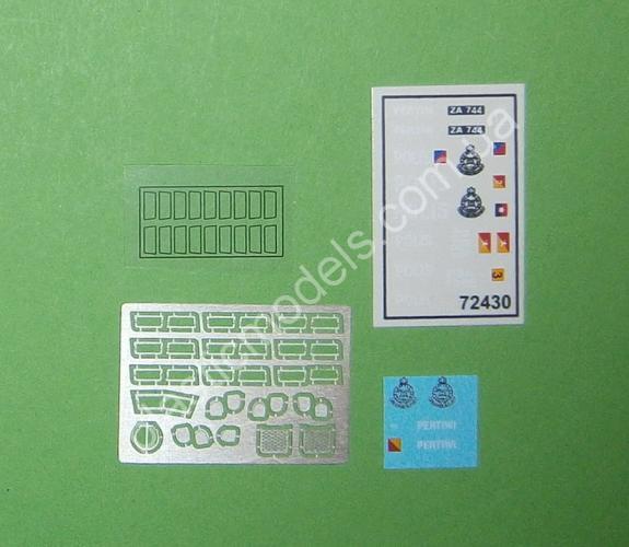 1/72 ACE 72430 V-150 Commando AC w/20mm cannon  or 90mm gun