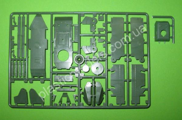 1/72 Ummt 687 Armored personnel carrier based on the BT-7 tank
