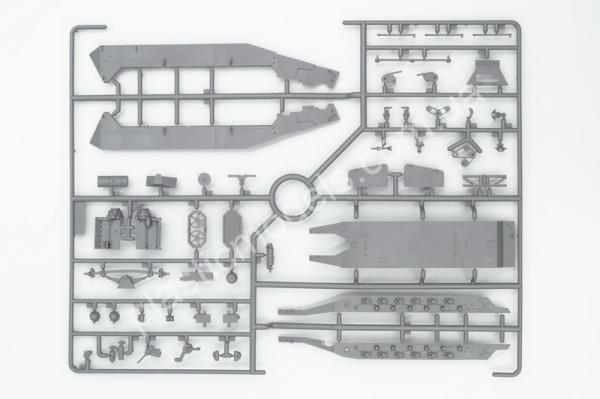 1/35 ICM 35104 Sd.Kfz.251/6 Ausf.A with Crew