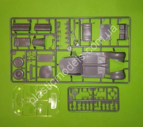 1/35 Roden 818 Ford V8-G81A Funkwagen