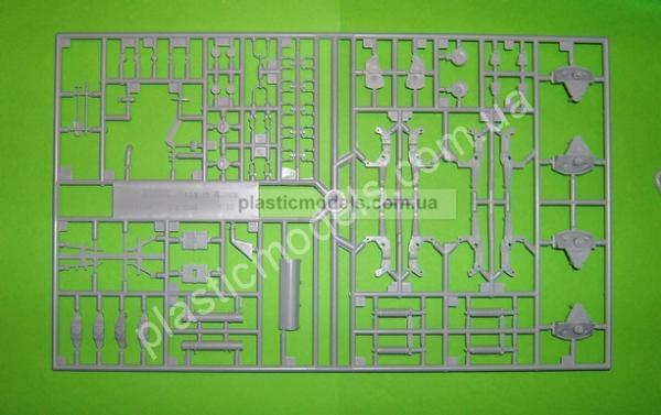 1/35 Восточный Экспресс 35148 Infantry Tank Mark III Valentain IV