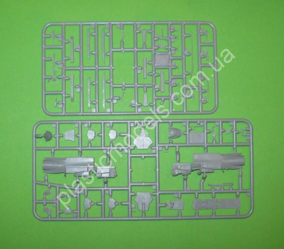 1/72 Modelsvit 72050 Su-17UM3 advanced two-seat trainer