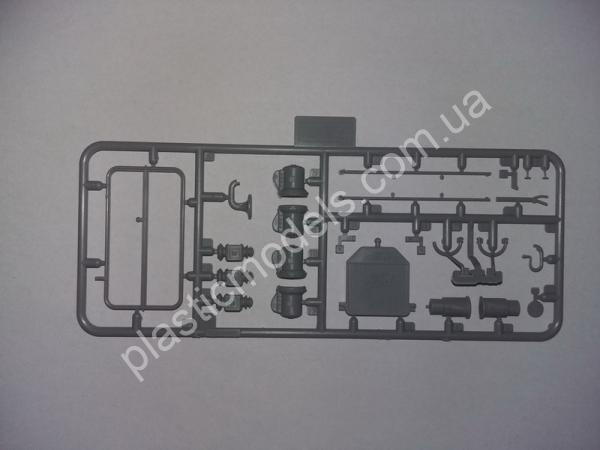 1/24 ICM 24008 Model T 1912 Light Delivery Car