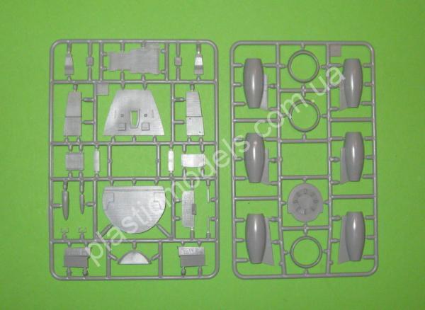 1/72 A-model 72342 Yak-42D Orel Avia