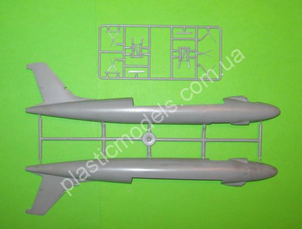 1/144 Mikro Mir 144-003 Английский стратегический бомбардировщик Виккерс Вэлиант