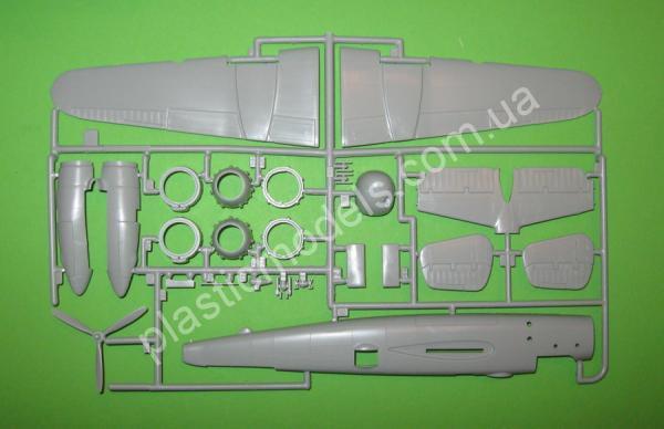 1/72 AZ model 7582 North-American B-25J Mitchell RAAF