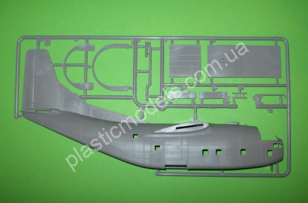 1/72 Roden 057 Fairchild C-123K / UC-123K