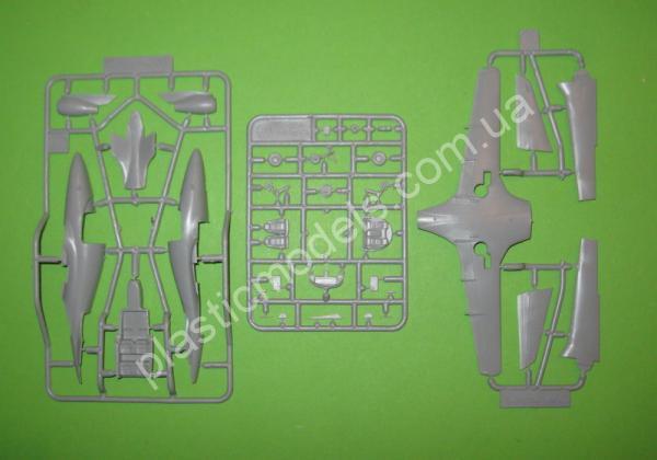 1/72 A-model 72369 Eclipse-400
