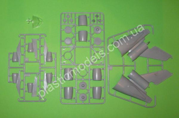 1/144 Mikro Mir 144-017 McDonnell Douglas MD-11 The airlines of America