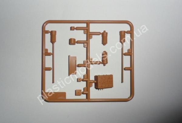 1/35 ICM 35376 Panzerspähwagen P 204(f) Railway German Armoured Vehicle