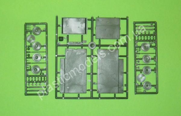 1/72 UMmt 613 Armoured train 0f type OB-3 1 of the 23rd battalion.