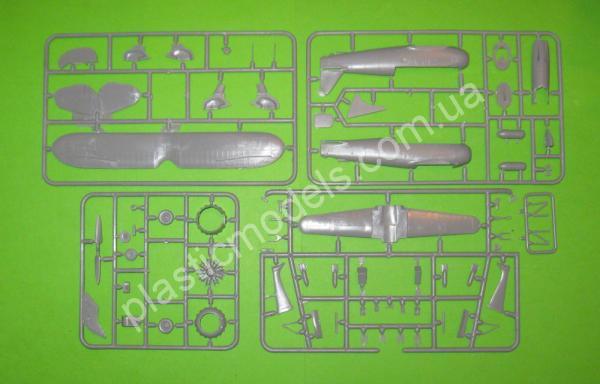1/72 A-model 72323 Henschel Hs-123A Chinese dive bomber
