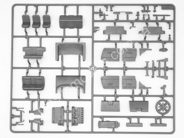 1/35 ICM 35534 Typ 770K Tourenwagen с раскрытым тентом
