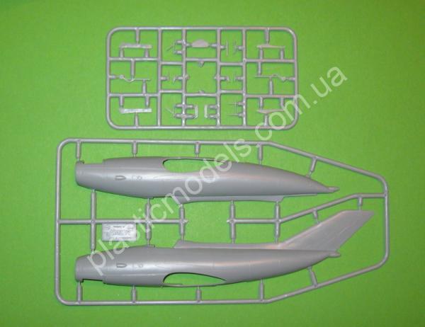 1/72 ART model 7203 Yak-36