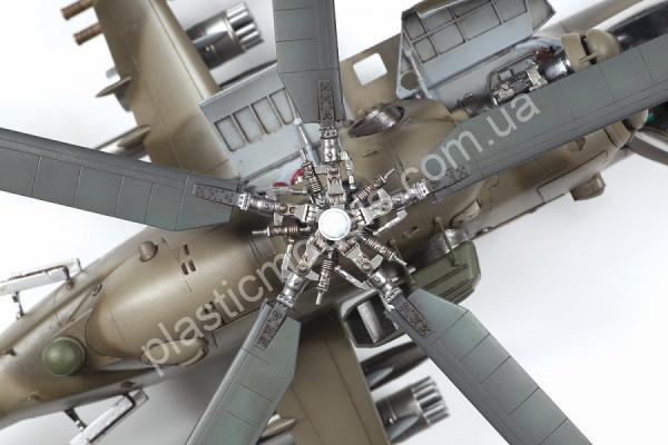 1/48 Zvezda 4823 Soviet Attack Helicopter Mi-24V/VP
