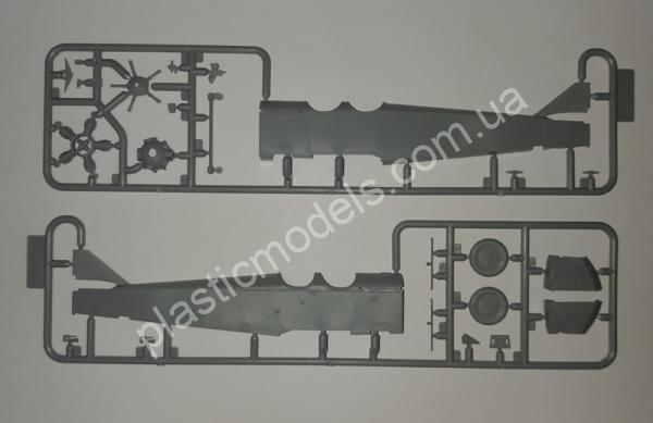 1/48 ICM 48254 U-2/Po-2VS with Soviet Pilots & GP (1943-1945)