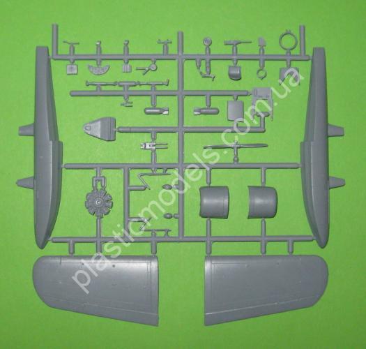 1/72 AZ model 7624 Kingfisher “Wheeled Version”