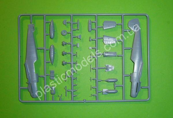 1/72 AZ model 7871 Messersmitt Bf 109S “Schule Emil”