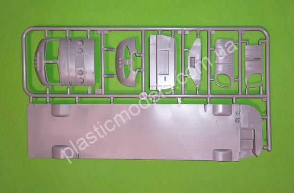 1/35 Roden 816 GMC PD3701 Silverside Bus 