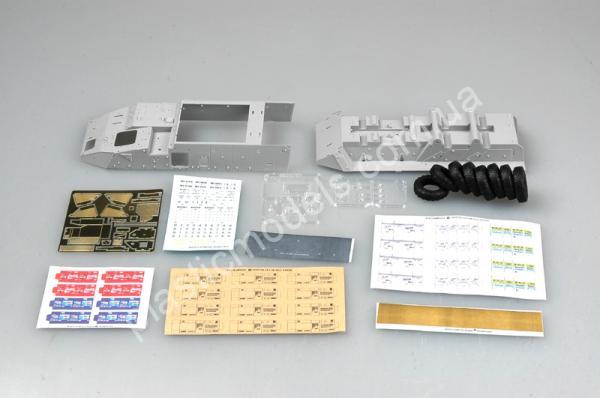 1/35 Trumpeter 0375 Light Armored Vehicle “Stryker”