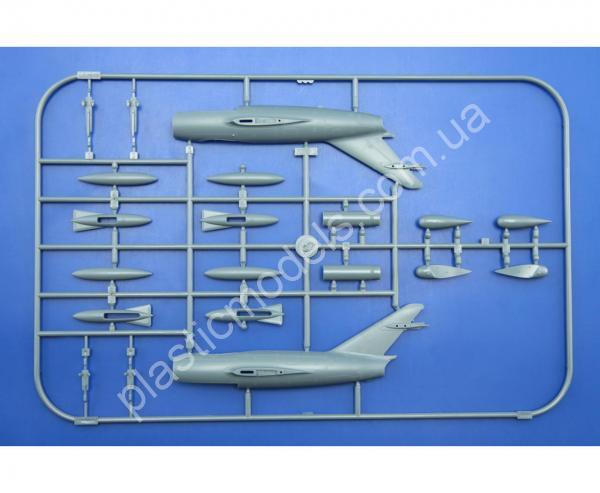 1/72 Eduard 7056 MiG-15bis
