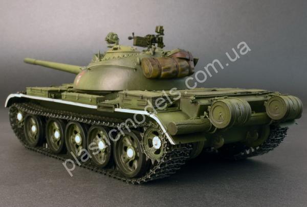 1/35 MiniArt 37019 T-54B (Early Production)