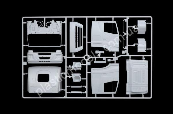 1/24 Italeri 3869 IVECO Stralis Active Space Cube