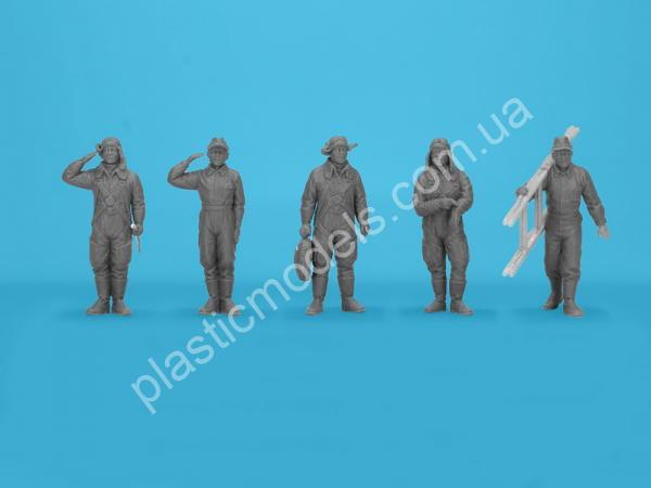 1/48 ICM 48053 Japanese pilots and Ground Personnel