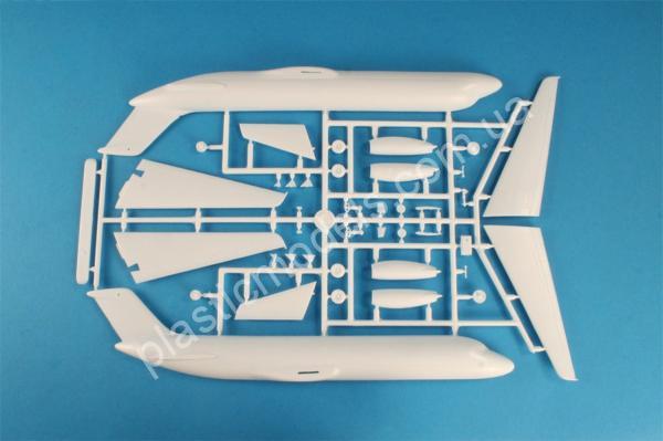 1/144 FLY 14402 McDonnell Douglas Dc-9-32 NASA