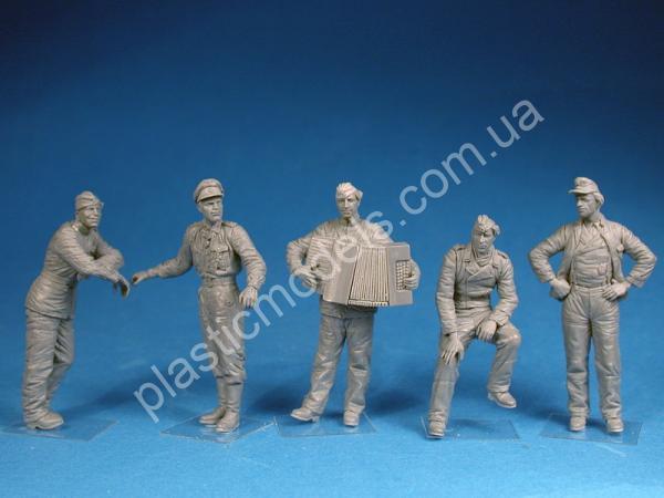 1/35 MiniArt 35132 Немецкий танковый экипаж (Нормандия 1944г.)