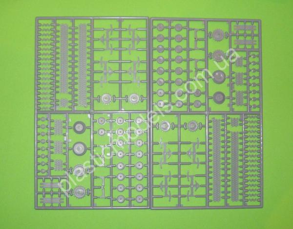 1/35 Special Armour Vehichles 35003 R-2 TACAM Romanian tank destrojs