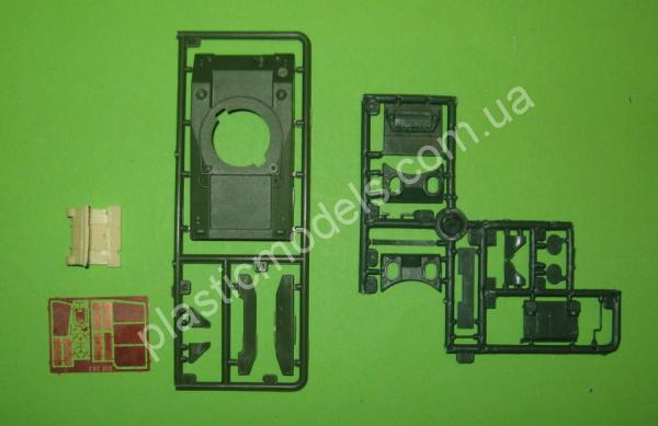 1/72 UM 383 Medium tank Sherman IC