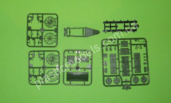 1/72 Roden 713 FWD Model B 3-ton & BL 8-inch Howitzer Mk VI