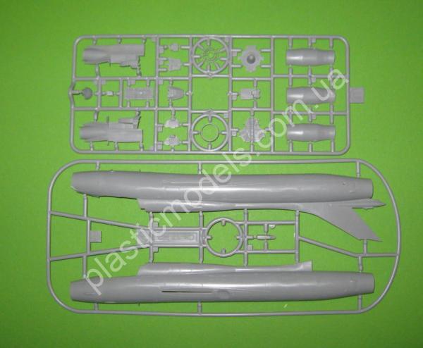 1/72 Modelsvit 72044 Sukhoi Su-17M3 early version