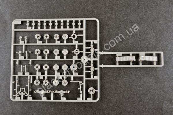 1/72 Trumpeter 07194 MAZ-537G intermediate type with MAZ/ChMZAP-5247G semi-trailer