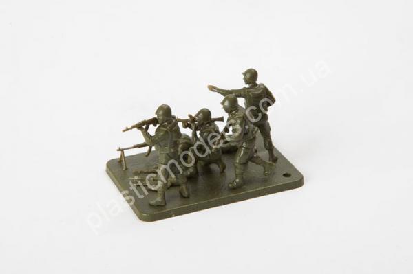 1/72 Zvezda 7404 Советские мотострелки