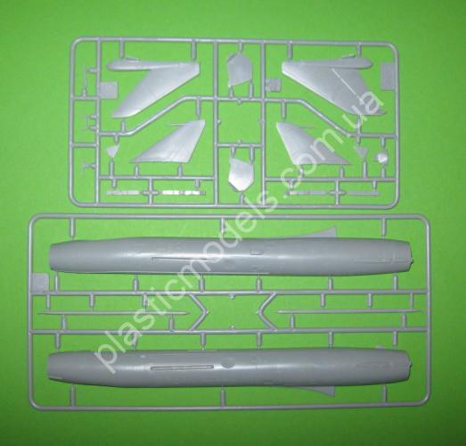 1/72 Modelsvit 72009 Советский истребитель-бомбардировщик Сухой Су-22 И (Су-7ИГ) с крылом изменяемой геометрии