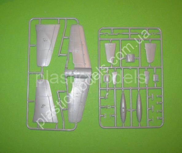 1/72 ART model 7201 Grumman F8F-2 Bearcat