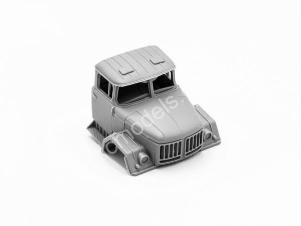 1/72 ICM 72813  ATZ-4-131 Fuel Bowser